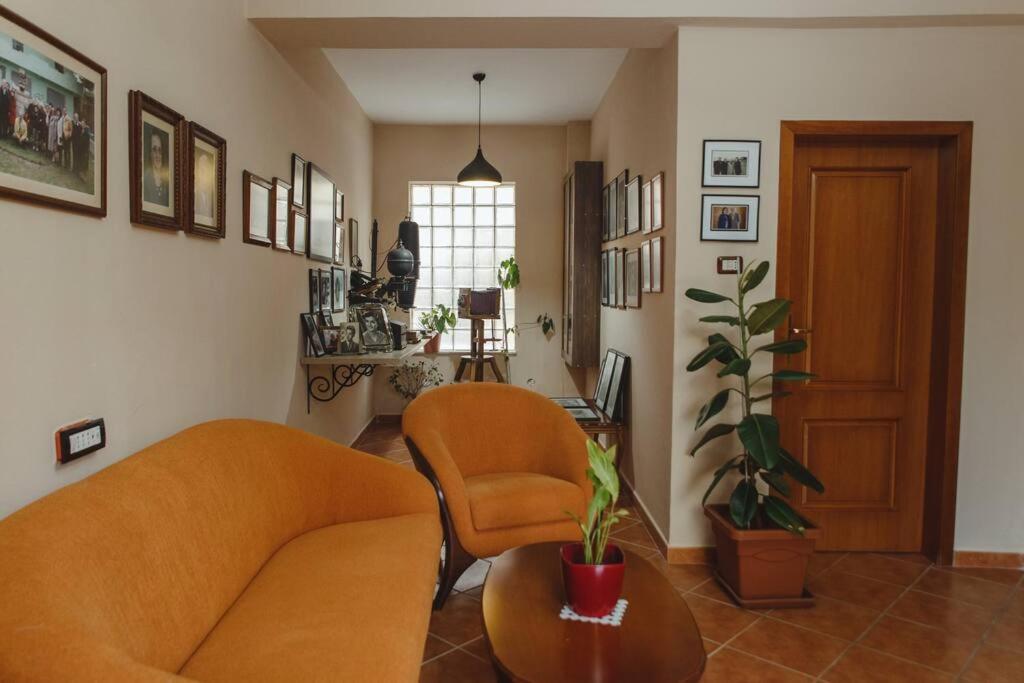 Rare Durres Apartment With Private Parking & Garden Esterno foto